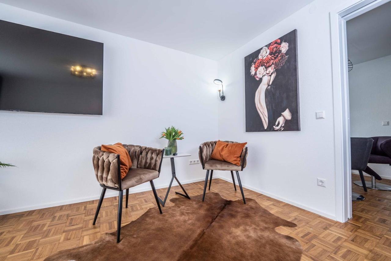 City Wohnung FN L 5 KLIMATISIERT mit Balkon und Küche FDH Exterior foto