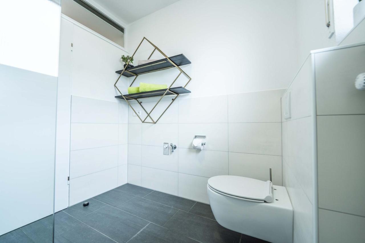 City Wohnung FN L 5 KLIMATISIERT mit Balkon und Küche FDH Exterior foto